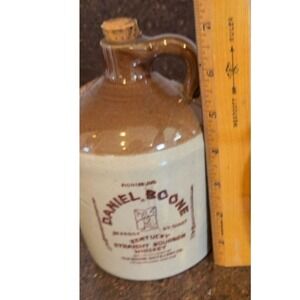 Daniel Boone Kentucky Straight Bourbon Whiskey Pioneer Jug 16.9 Fl Oz.